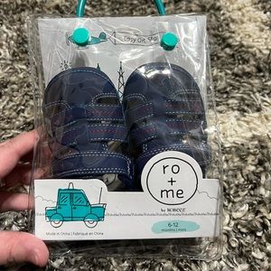 Ro + Me by Robeez 6-12 month blue sandals NWT